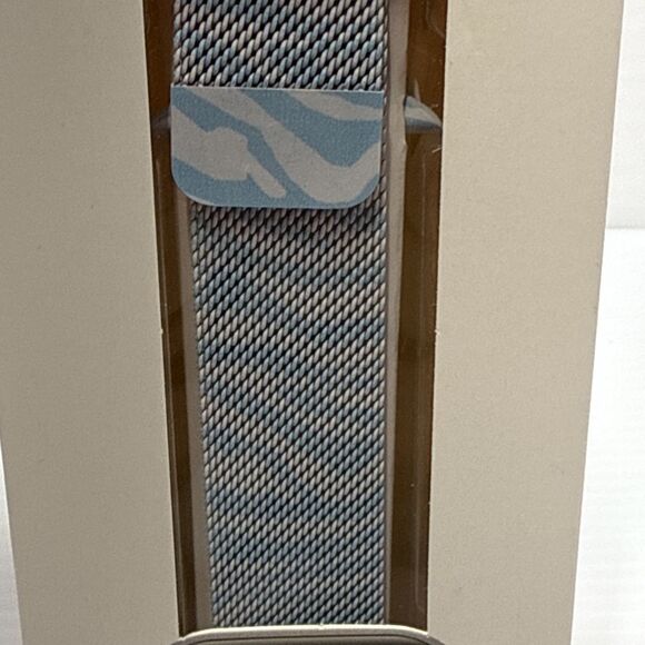 Merkury Innovations Metallic Watchband for Apple Watch Series 1-8, 38/40/41 MM - Picture 9 of 9